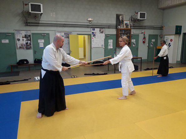 Attaque et défense au Bokken (sabre)